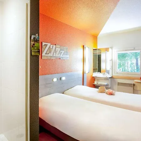 Ibis Budget Saint Raphael Capitou A8 *