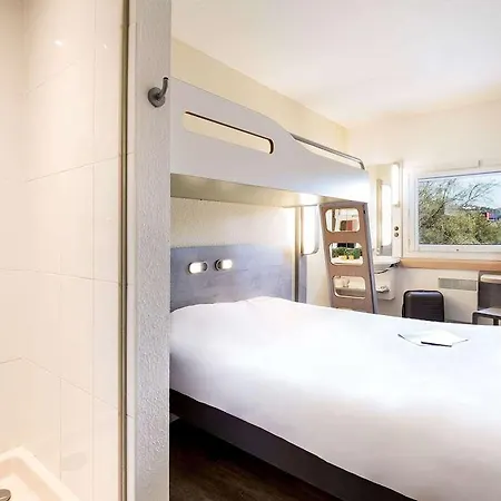 Ibis Budget Saint Raphael Capitou A8 فندق